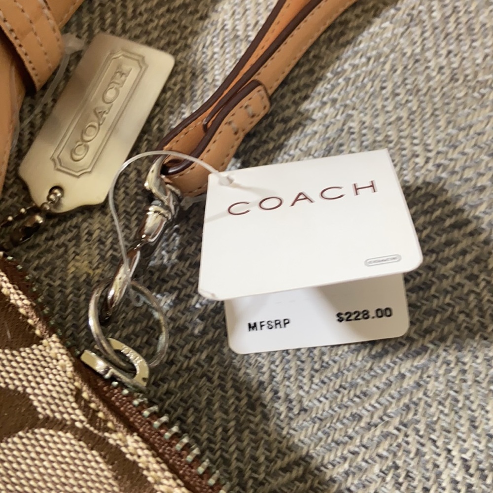 Coach purse. Brand new. - Picture 2 of 5